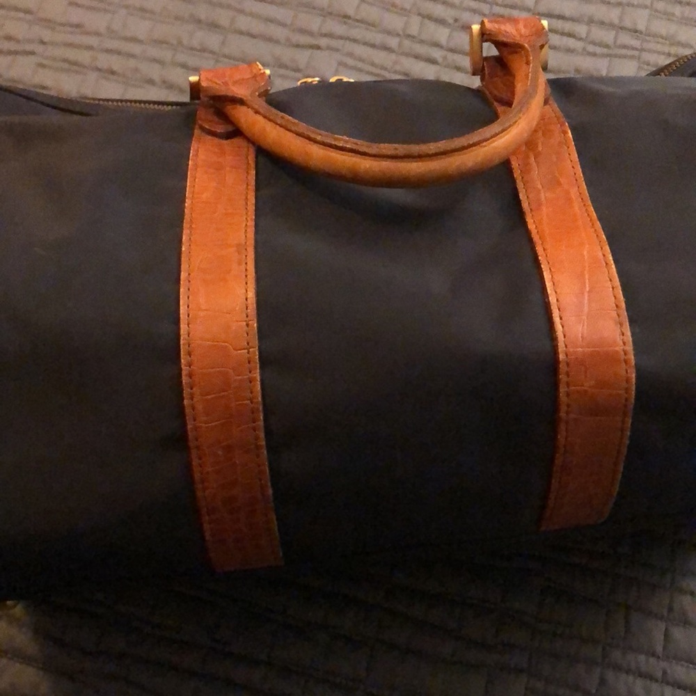 Valentino Garavani Sport Nylo duffle. Navy blue overnighter & tan leather - Picture 6 of 9